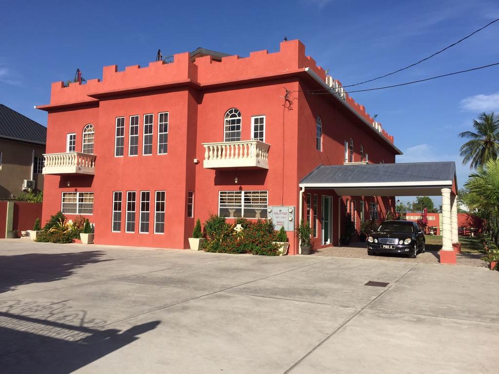 Montecristo Inn Piarco Екстер'єр фото