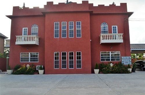 Montecristo Inn Piarco Екстер'єр фото