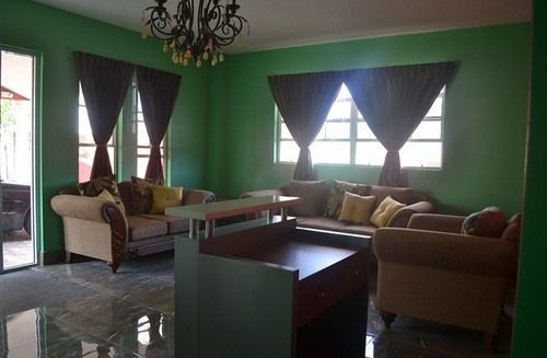 Montecristo Inn Piarco Екстер'єр фото